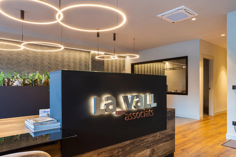 Despatx la vall associats
